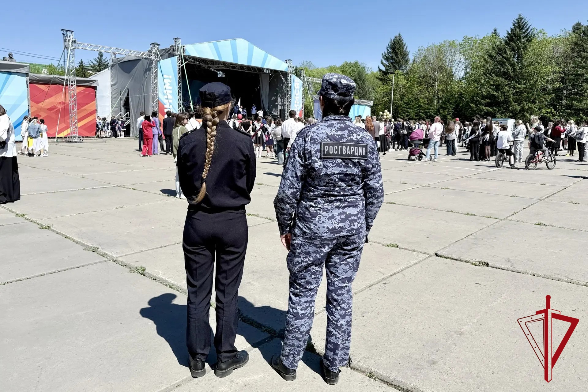 На торжественных линейках в ЕАО обеспечена безопасность силами Росгвардии и полиции