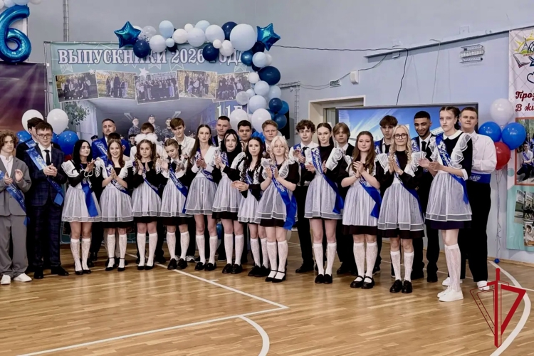 В школе № 7 Биробиджана прошло мероприятие, посвящённое завершению обучения