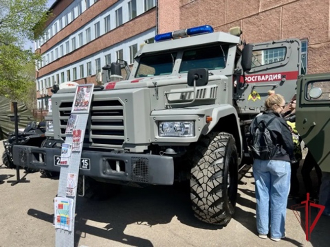 Личный состав Росгвардии ЕАО принял участие в параде к 81‑й годовщине Победы в Биробиджане