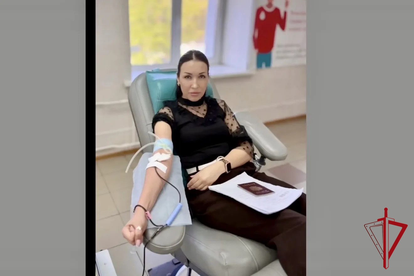 В Биробиджане росгвардейцы приняли участие в акции ко Всемирному дню донора
