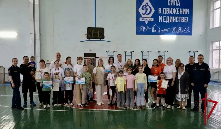 Команда Росгвардии одержала победу в межведомственном турнире «Папа, мама, я - спортивная семья» в Биробиджане