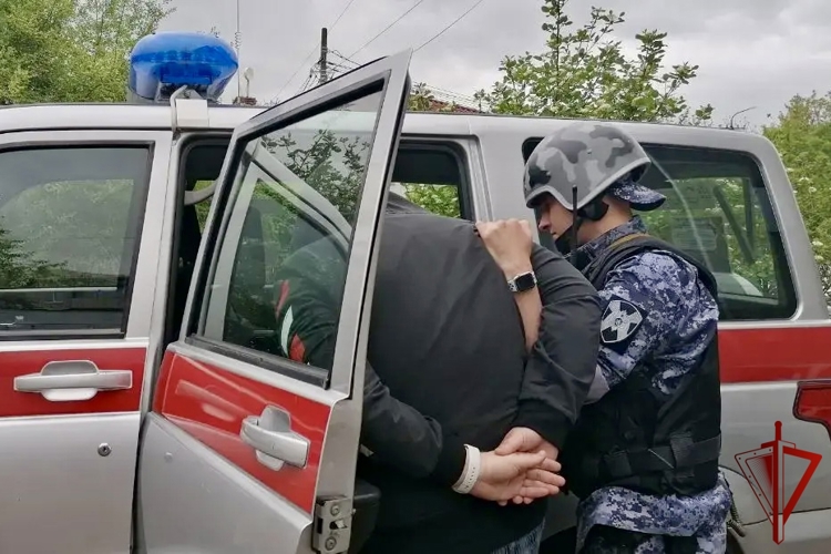Росгвардейцы пресекли противоправные действия нетрезвого мужчины в Биробиджане