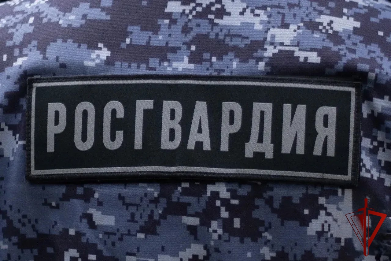 Сотрудники Росгвардии напомнили жителям Еврейской автономии о преимуществах электронных госуслуг