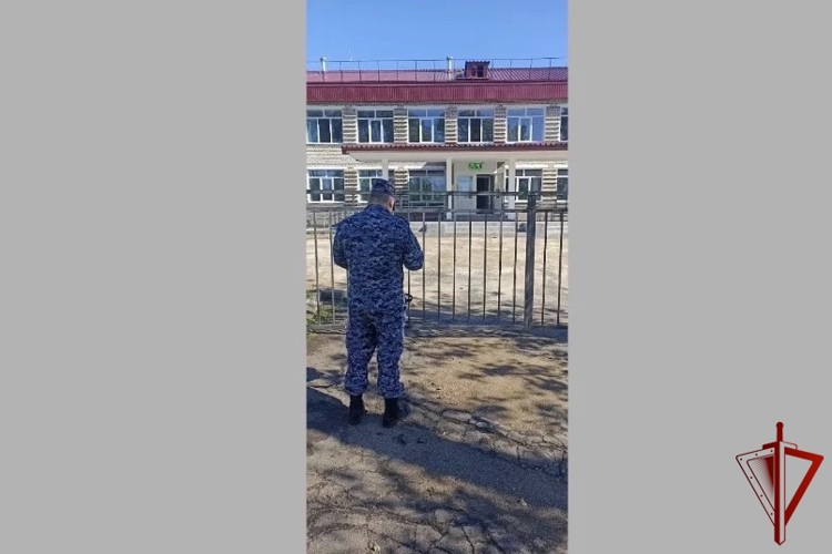 Специалисты вневедомственной охраны Росгвардии проверили образовательные учреждения ЕАО 