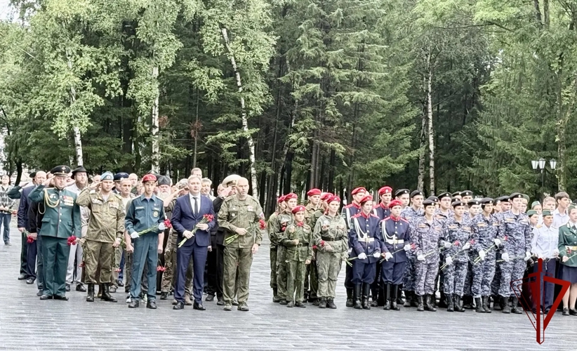 В Биробиджане сотрудники Росгвардии почтили память героев, одержавших победу над милитаристской Японией