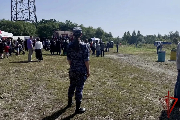В ЕАО росгвардейцы обеспечили правопорядок на военно‑историческом фестивале «Дальневосточный Форпост»